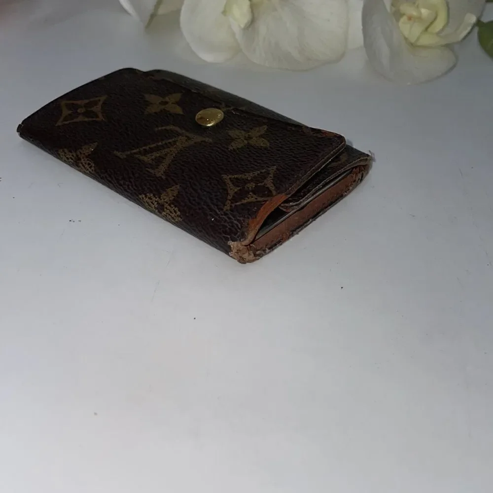 AUTHENTIC Louis Vuitton Monogram 6 Key Wallet